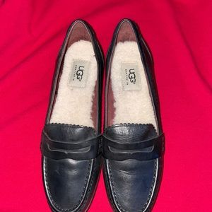 UGG Loafers like new